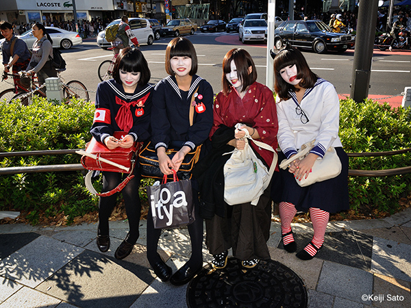 佐藤圭司 keiji sato<br/>田口昇 Noboru Taguchi<br />早川康文 Kobun Hayakawa<br />ハワード・ワイツマン Howard Weitzman「MEMBERS’OPENING EXHIBITION“RED”VOL.01_1」