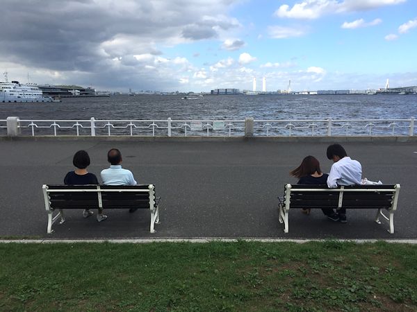 ハワード・ワイツマン <br />Howard Weitzman「Yokohama Bench_1」