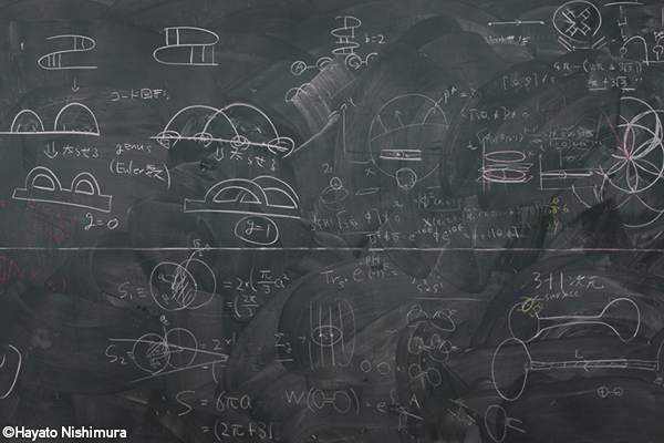 西村勇人 Hayato Nishimura<br />ハワード Howard Weitzman<br />木村英一郎 Eiichiro Kimura<br />小島三幸 Miyuki Ojima「RED Photo Gallery ５周年記念 メンバー展<br />1ST WEEK_1」