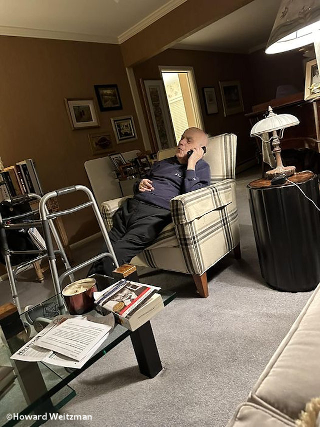 坂本謙一 Kenichi Sakamoto<br />ハワード・ワイツマン<br />　Howard Weitzman<br />佐藤圭司 Keiji Sato<br />鷲尾倫夫 Michio Washio「RED Photo Gallery 9周年記念 メンバー展<br />1st WEEK_2」